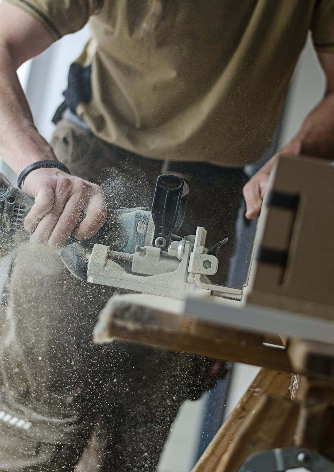 Woodworking with a biscuit joiner